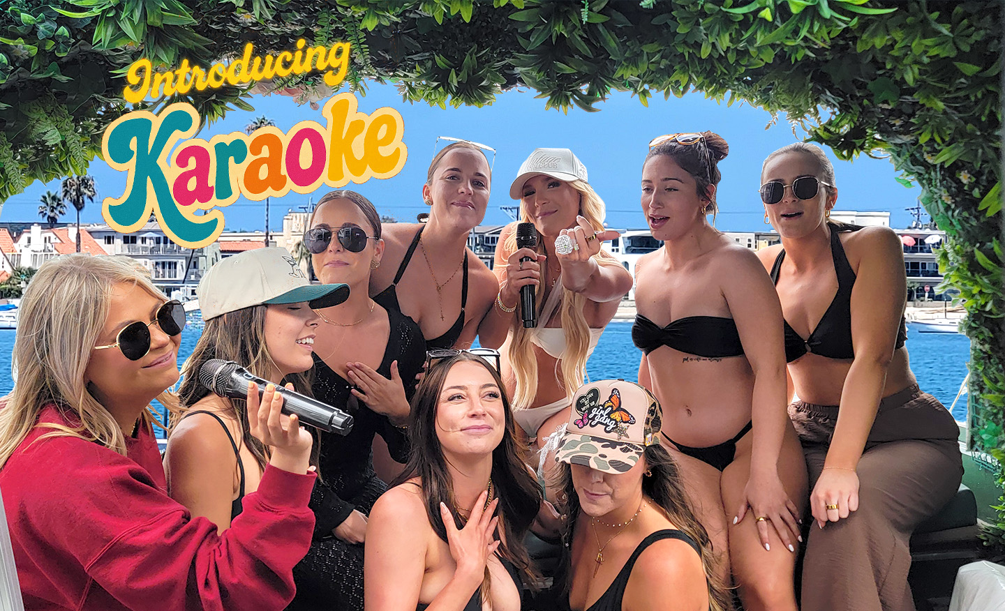 alt-hero-wonderboats-passengers-pontoon-selfie-with Karaoke